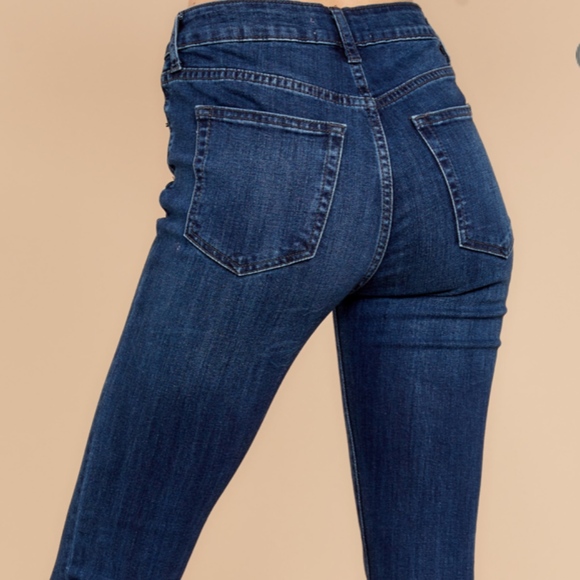 Just USA Denim - NWT Stretchy med/dark wash skinny jeans 🍑 14